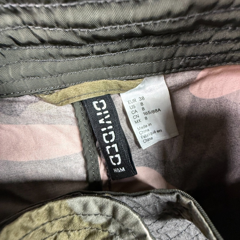 Divided H & M Women's Snap Zip Utility Camo Jacket Pockets Drawstring Pink 8 - Picture 2 of 8